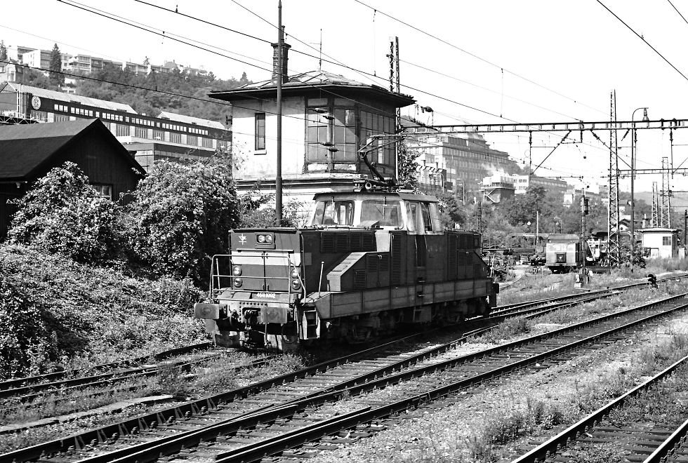 E458.1002