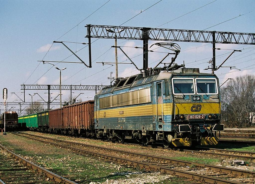 363 028-2