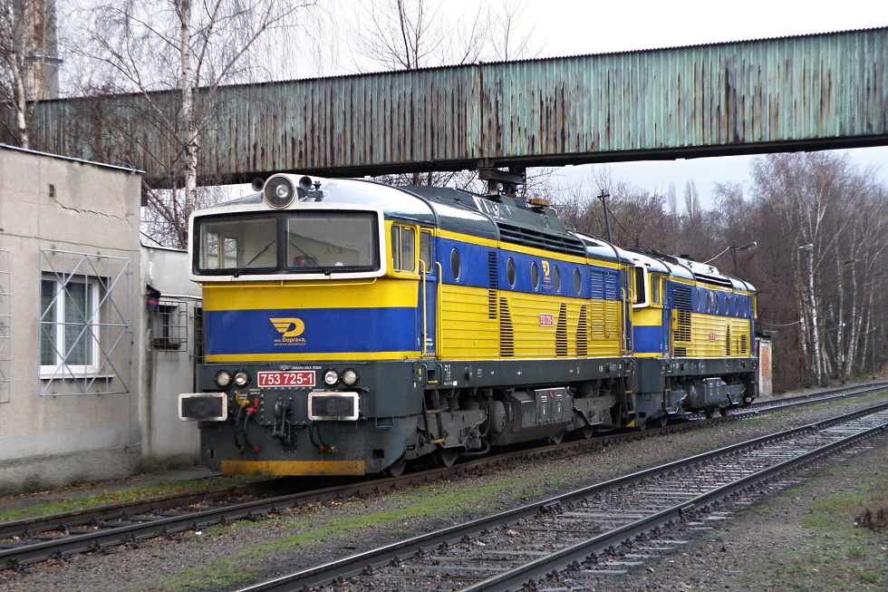 753 725-1
