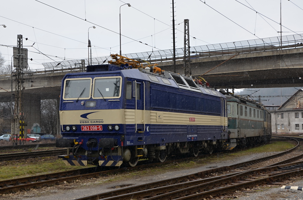 363 098-5
