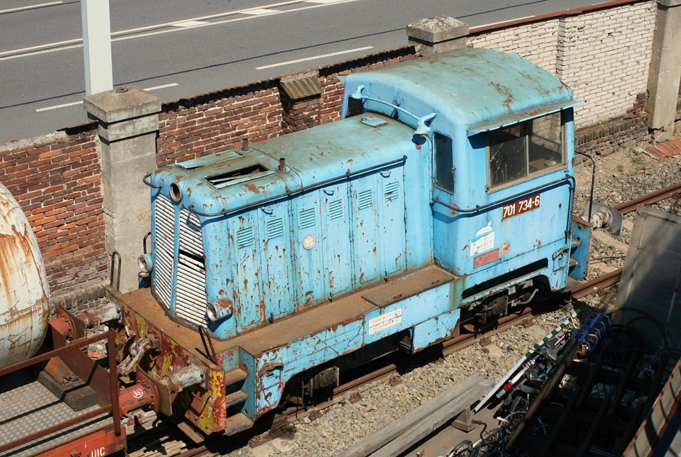 701 734-6