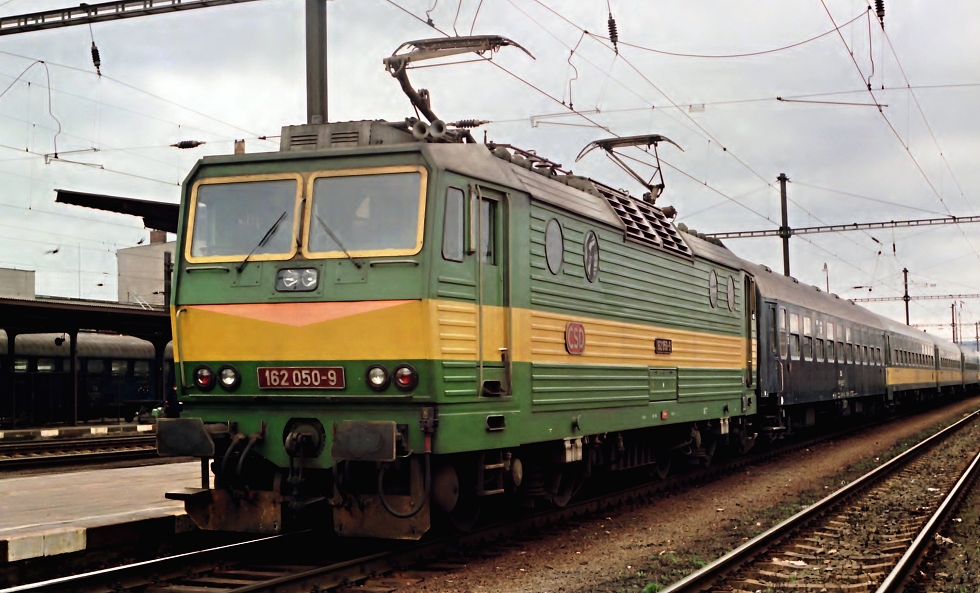 162 050-9