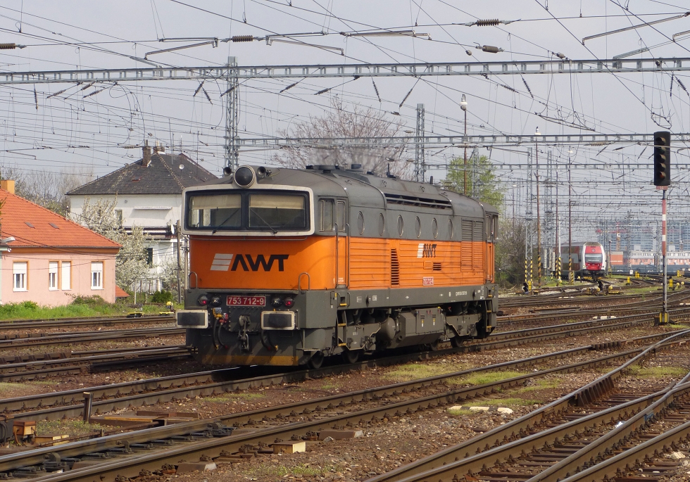 753 712-9