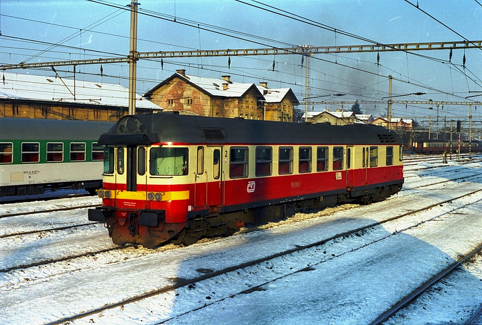 853 010-7