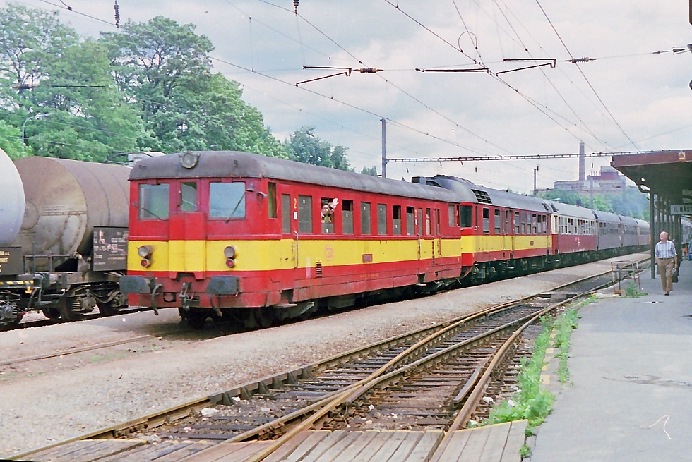 830 100-4