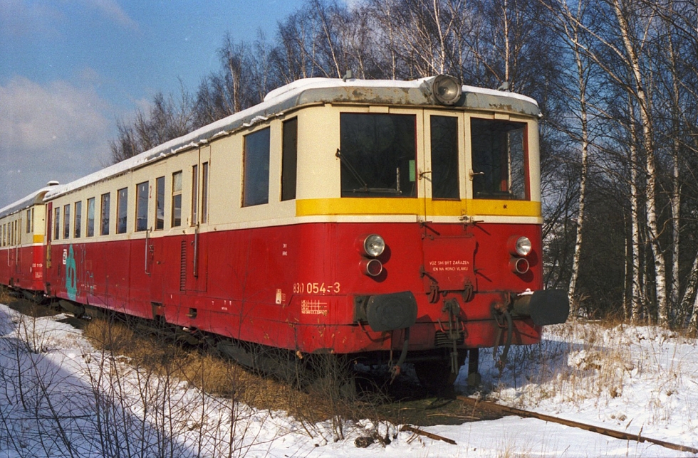 830 054-3