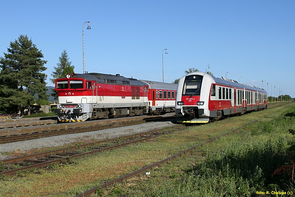 757 020-3