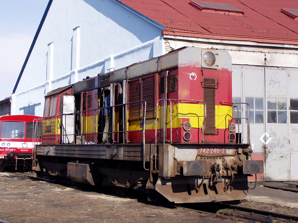 742 246-2