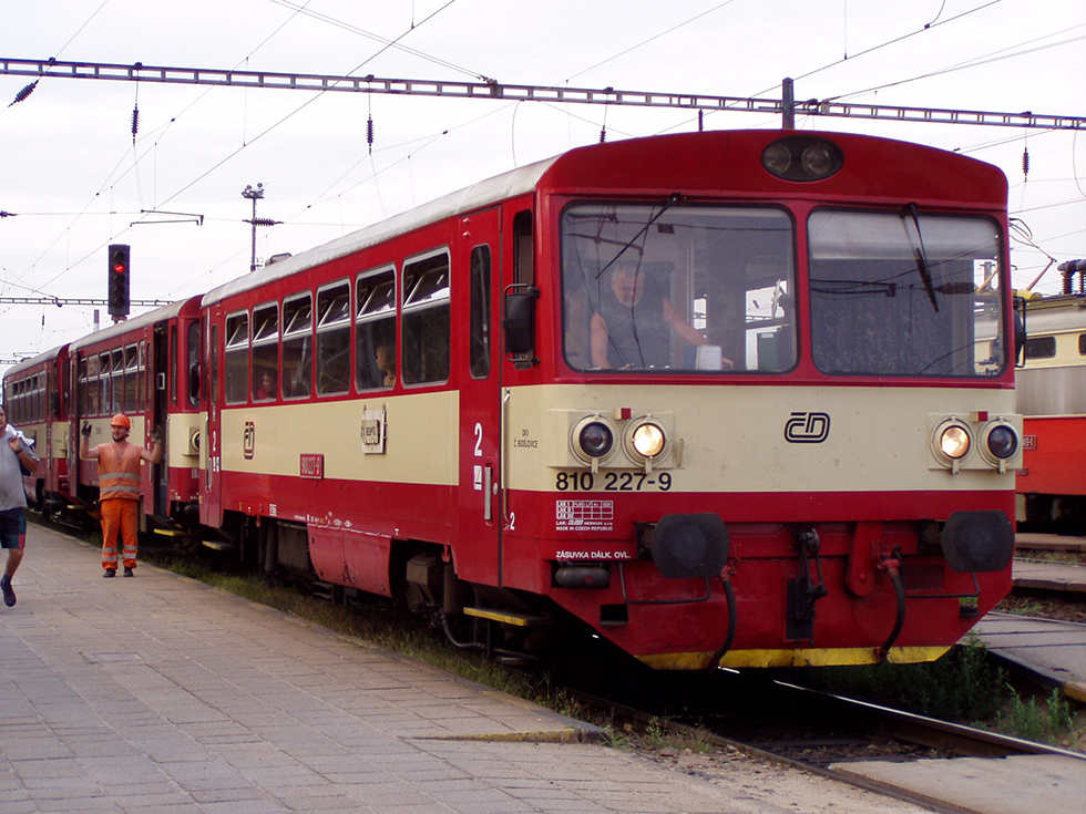 810 227-9