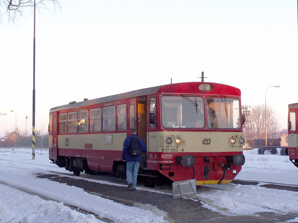 810 593-4