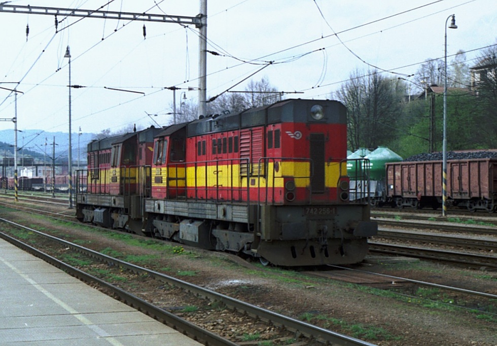 742 256-1