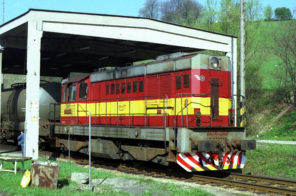 742 368-4