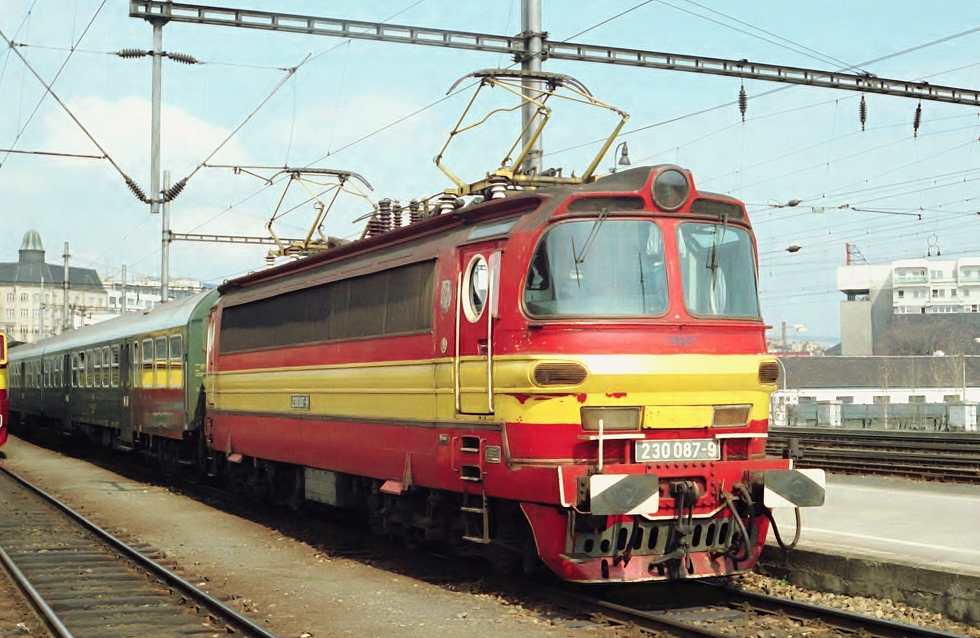230 087-9