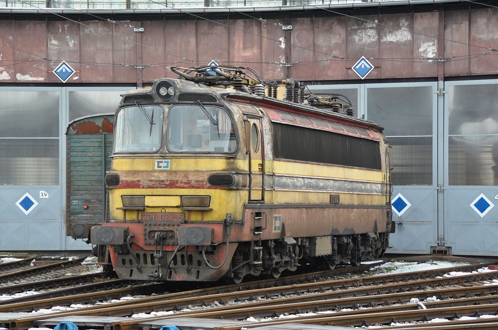 230 027-5
