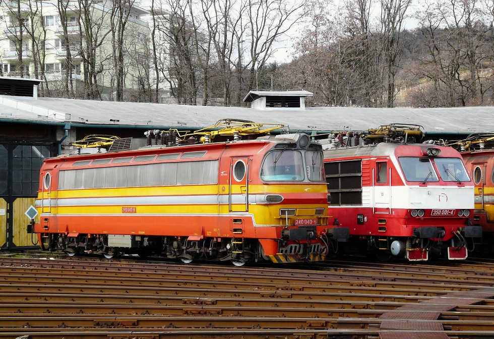 240 040-6