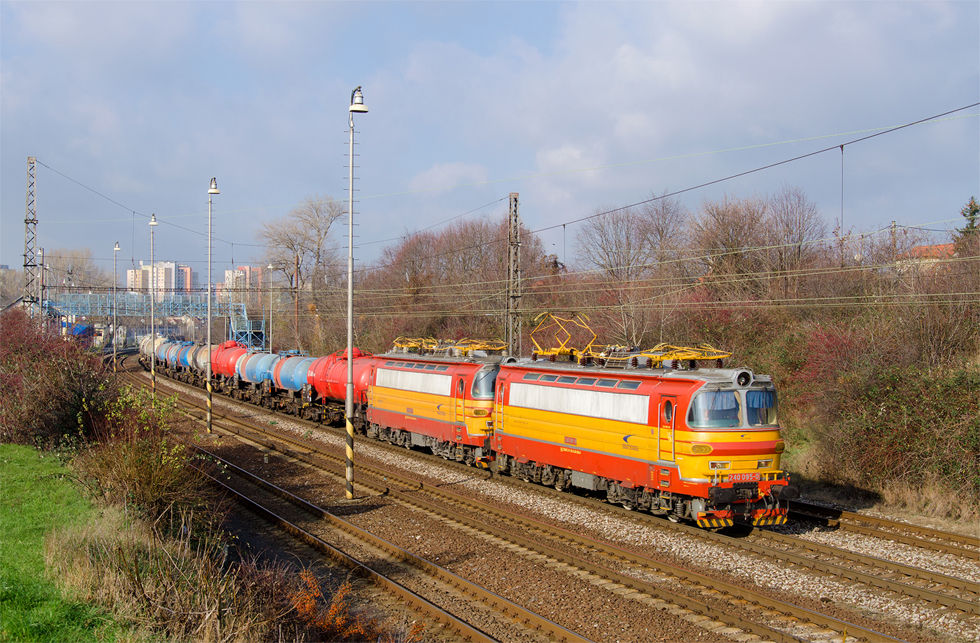 240 095-0