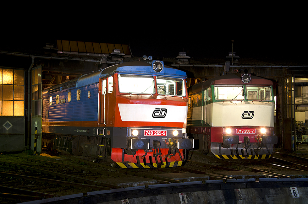 749 265-5