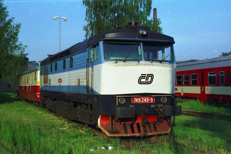 749 249-9