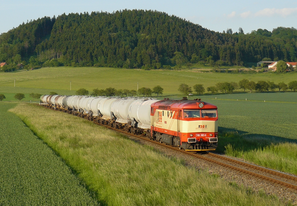 749 162-4