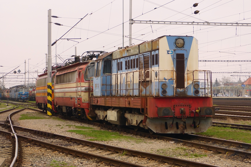 742 026-8