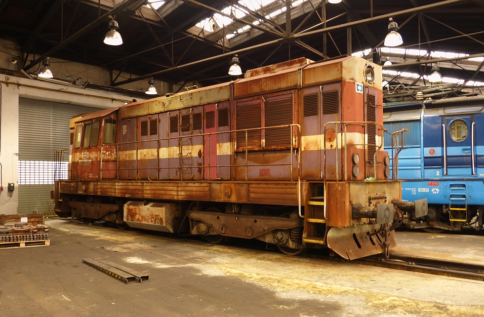 742 009-4