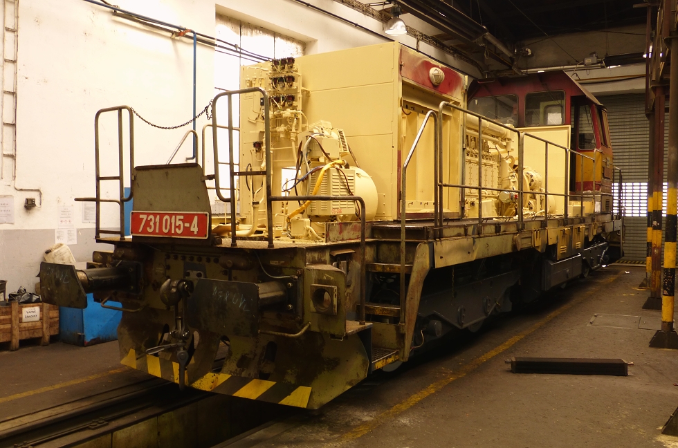 731 015-4