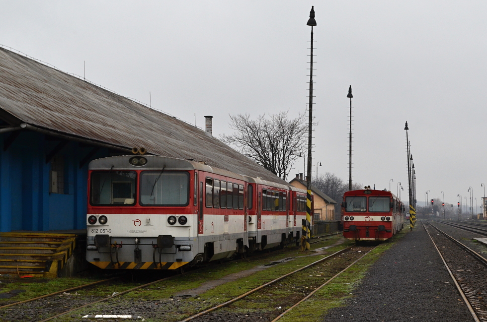 812 052-9