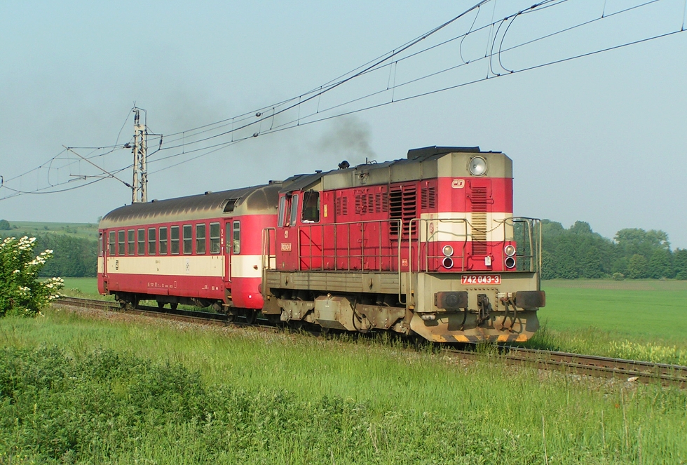 742 043-3