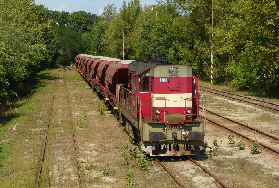 742 208-2