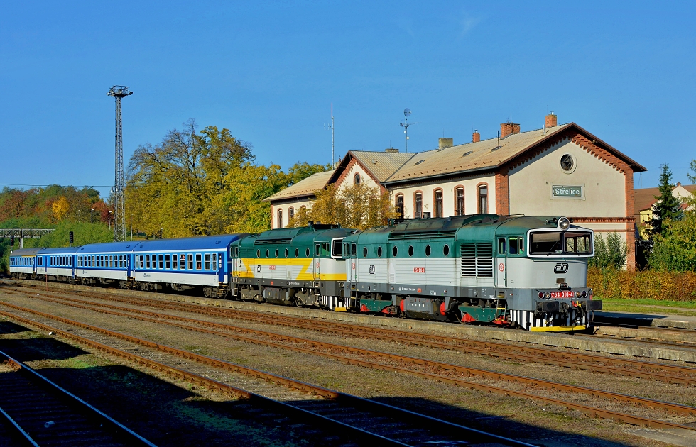 754 016-4