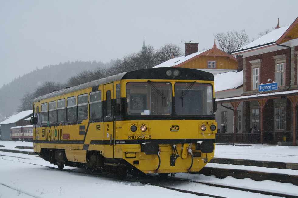 810 205-5