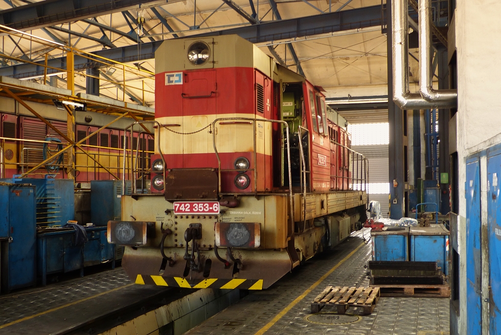 742 353-6