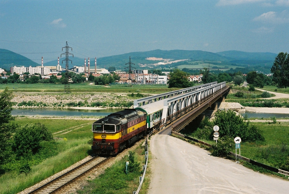 754 016-4