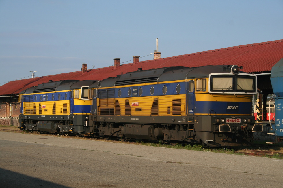 753 735-0