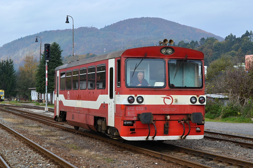 812 032-5