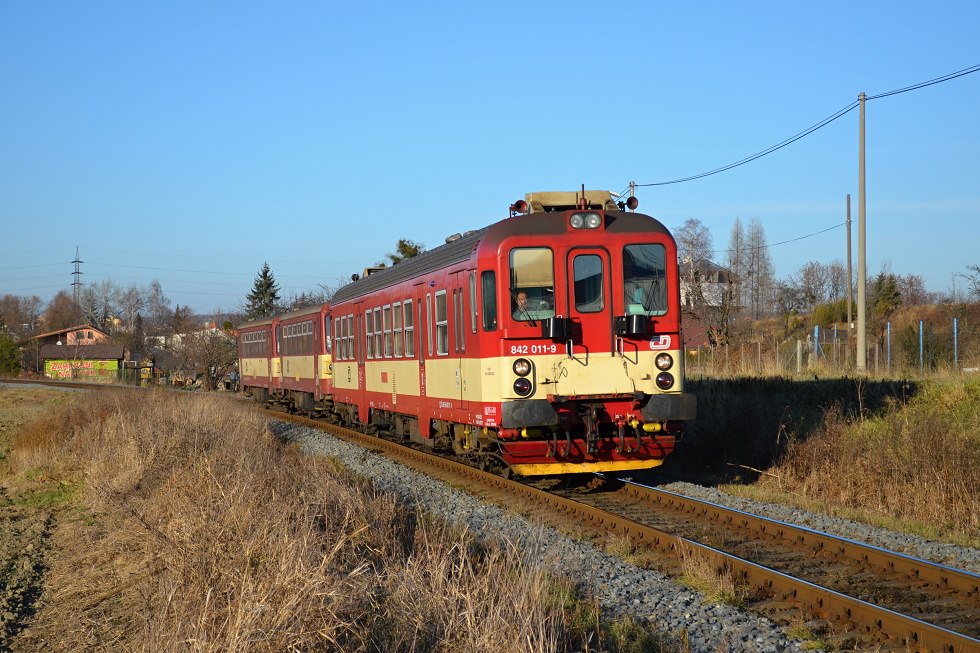 842 011-9