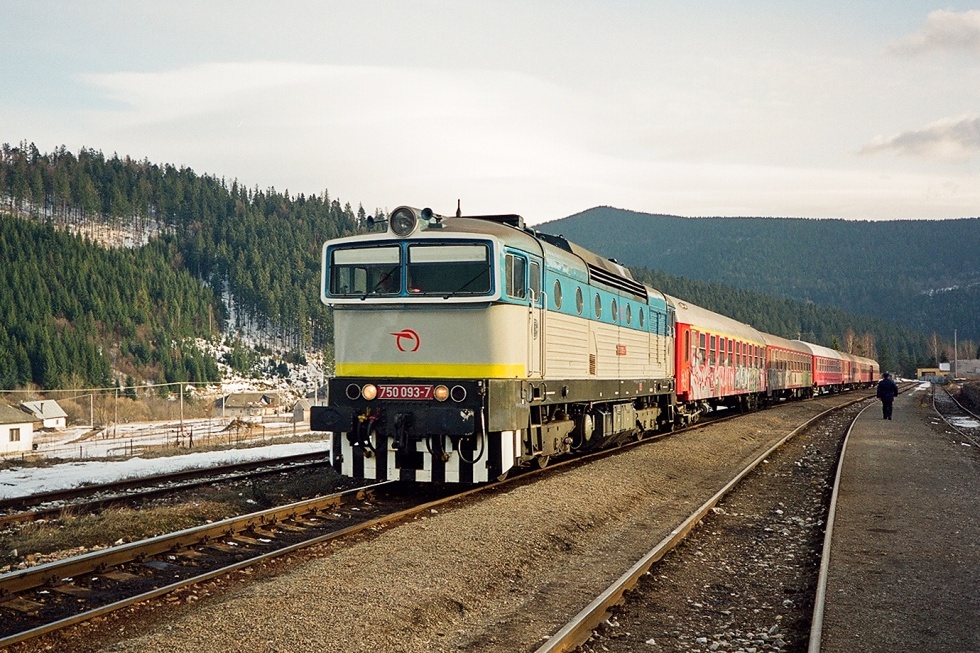750 093-7
