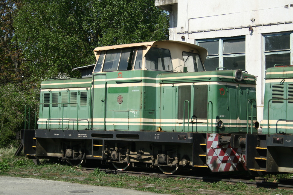 710 008-4