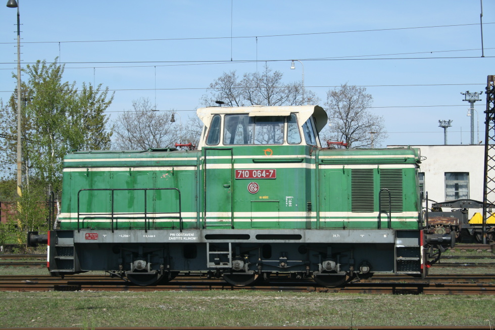 710 064-7