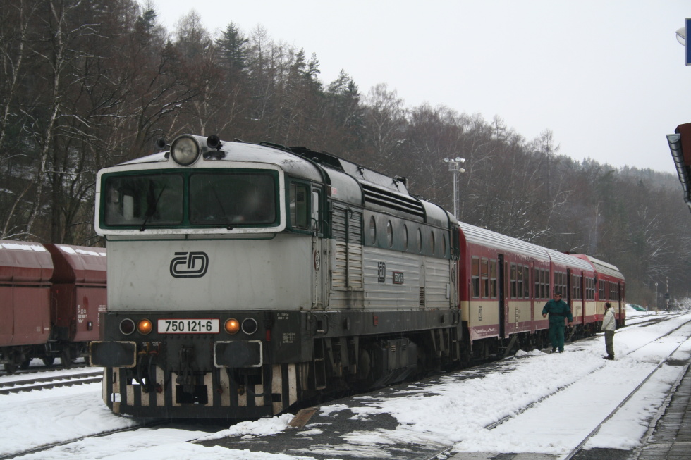750 121-6