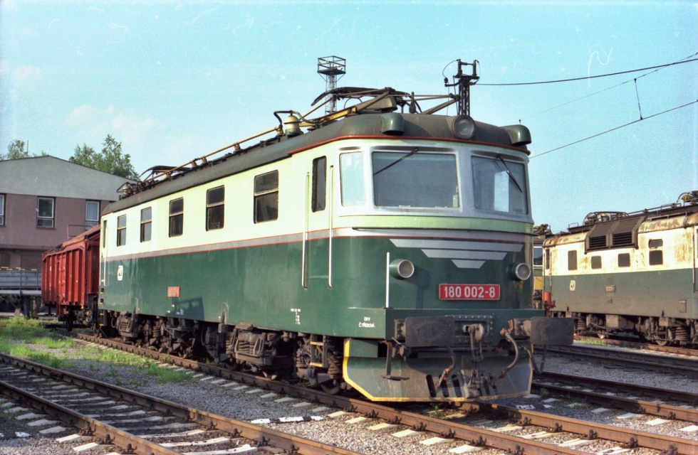 180 002-8