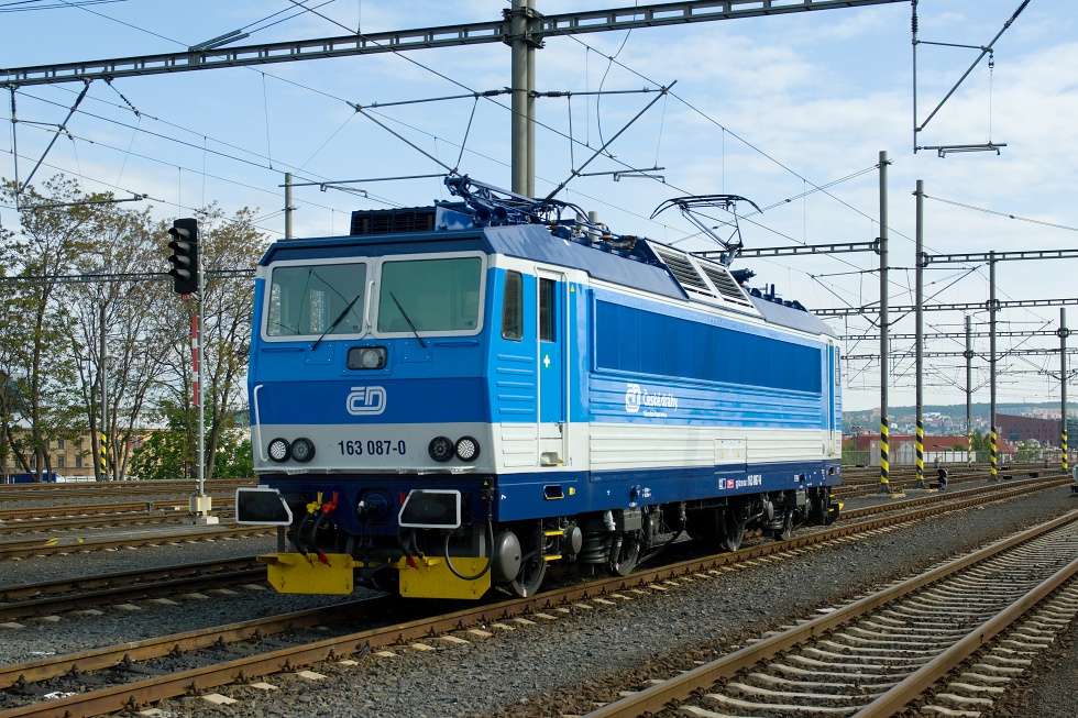 163 087-0
