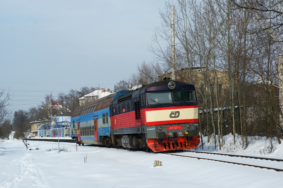 749 121-0