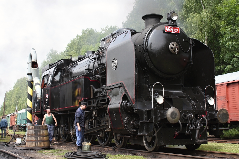 464.102