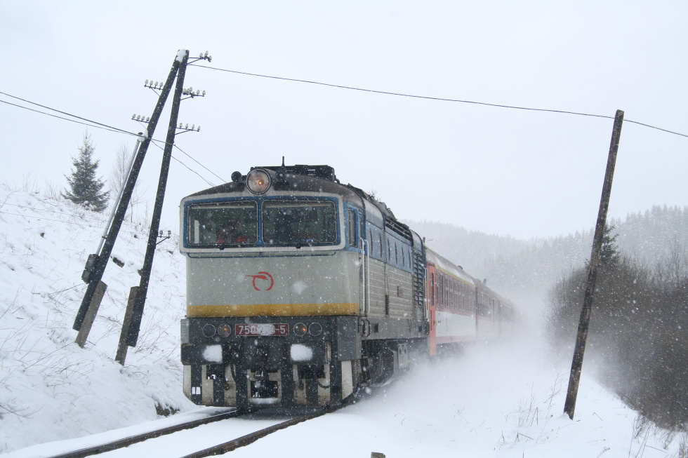 750 273-5