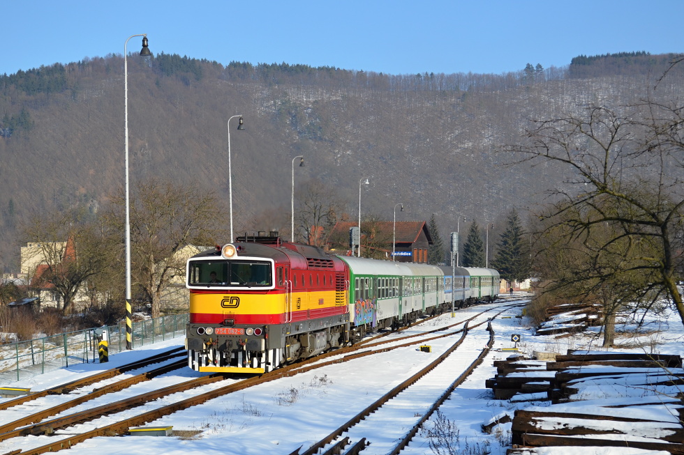 754 062-8
