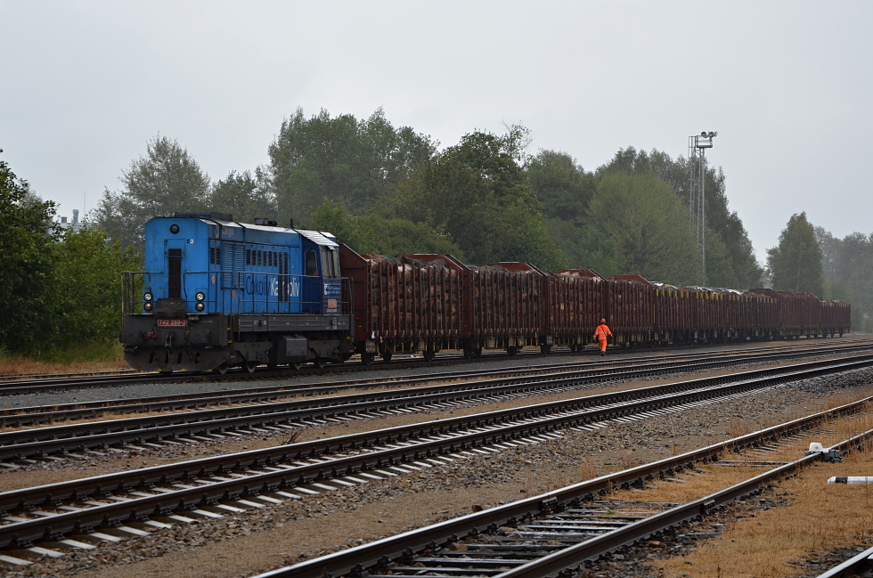 742 289-2