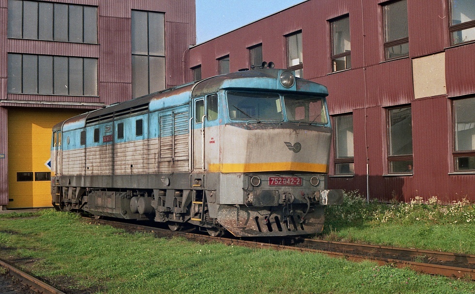 752 042-2