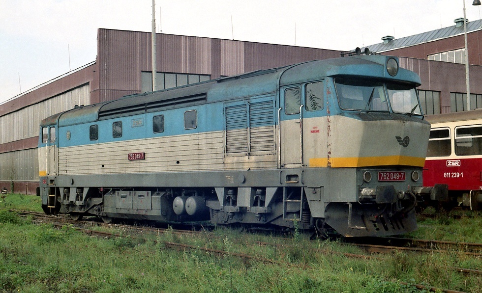 752 049-7