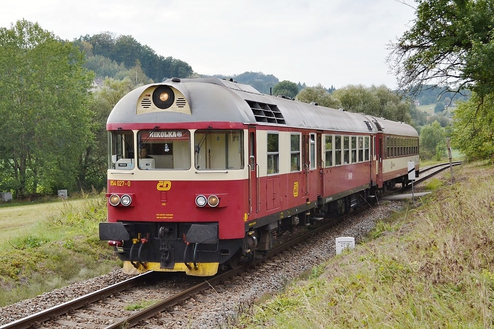 854 027-0